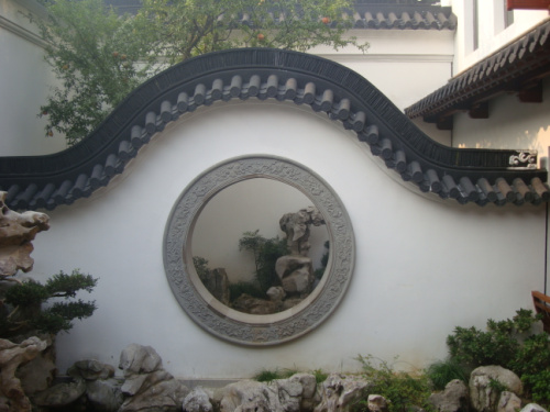 走進(jìn)倉(cāng)庫(kù)